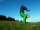 Andreas Vecsei Skorpionhandstand01_logo